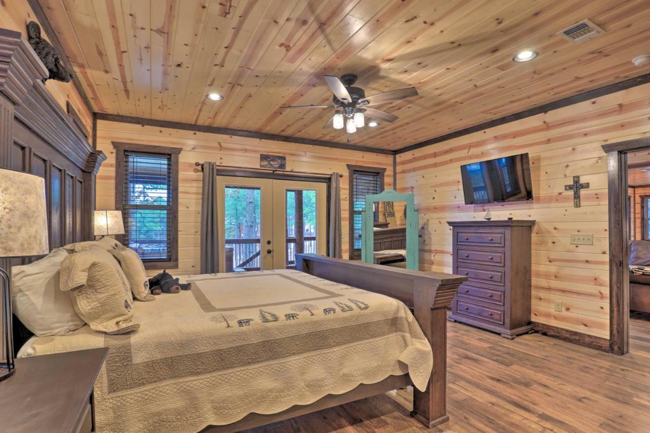 Luxe 'Great Bear Lodge' With Spa, Fire Pit, And Views! Broken Bow Luaran gambar